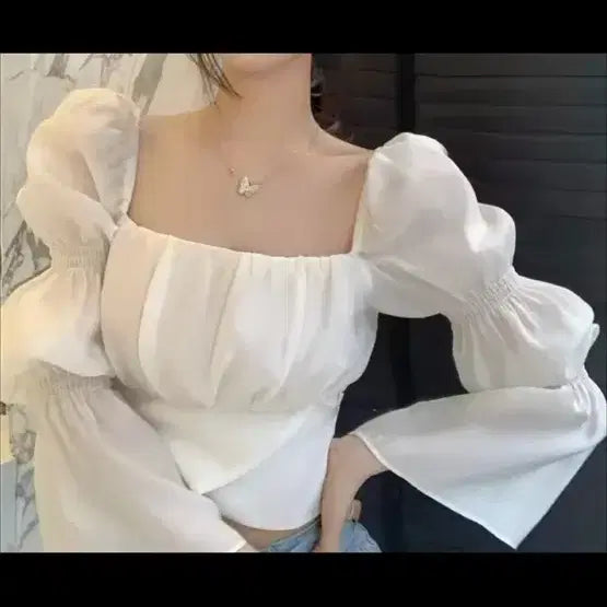 [BUNJANG] Cropped Puff Sleeve Blouse / 크롭 퍼프 블라우스 섹시 청순