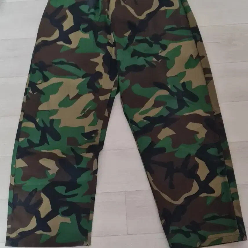 [BUNJANG] Military Uniform Themed T-Shirt / 군복