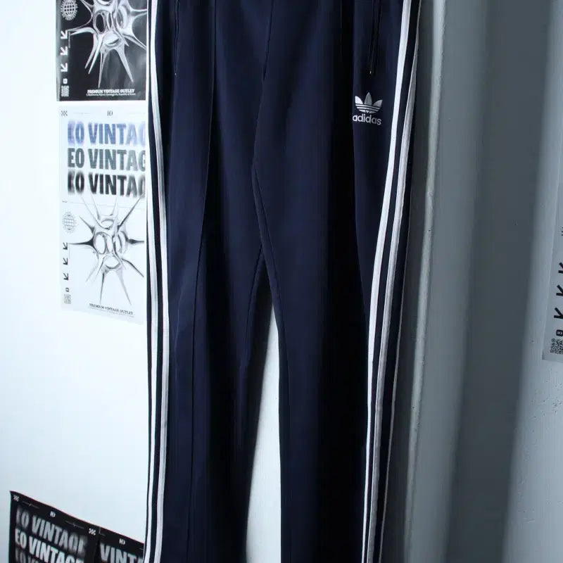 [BUNJANG] Adidas Europa Track Pants Navy (2XL) / (2XL) 아디다스 트레이닝복 바지 빅사이즈 유로파 네이비-2612