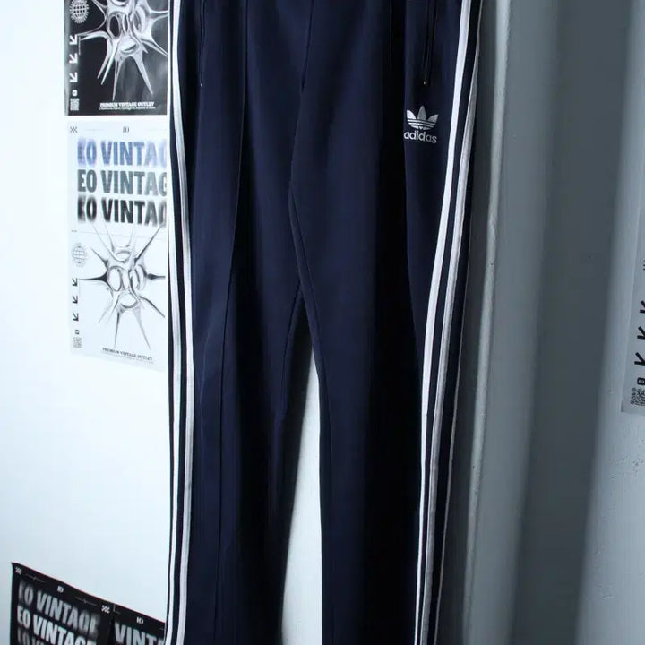 [BUNJANG] Adidas Europa Track Pants Navy (2XL) / (2XL) 아디다스 트레이닝복 바지 빅사이즈 유로파 네이비-2612