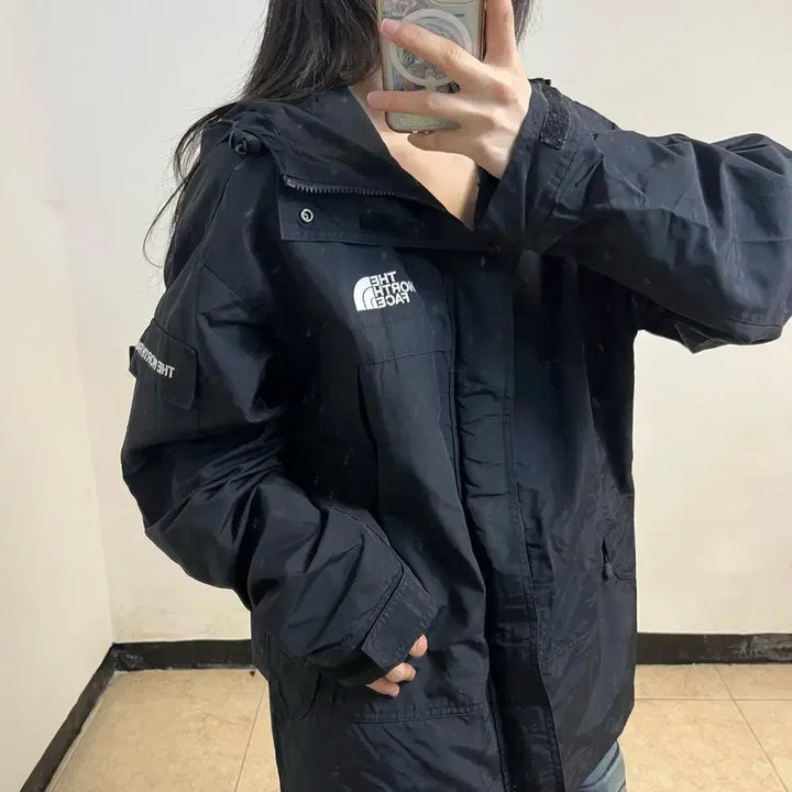 [BUNJANG] The North Face Black Windbreaker Jacket / 노스페이스 블랙 바람막이