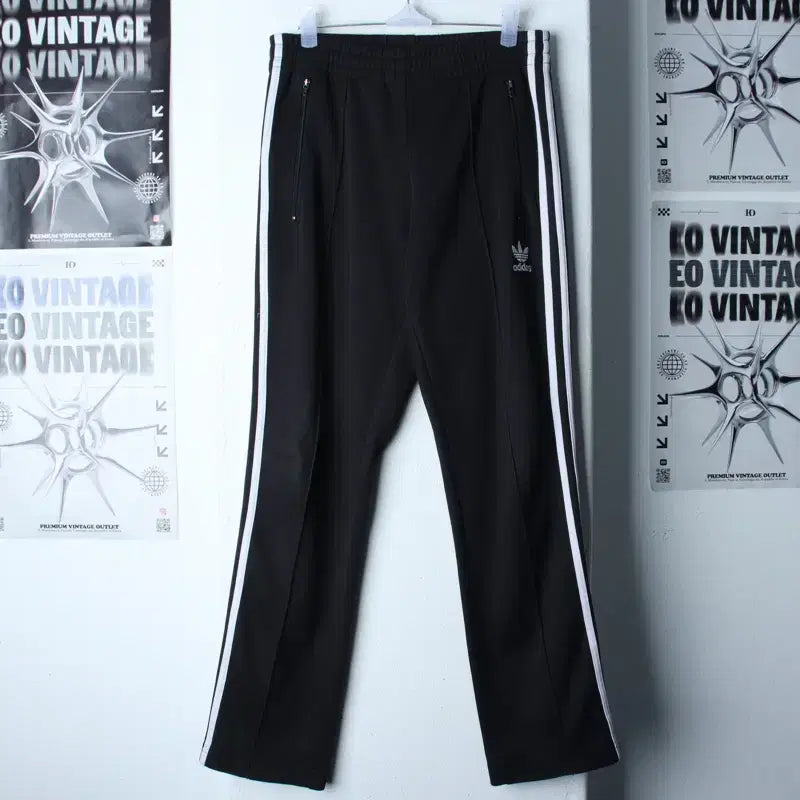 [BUNJANG] Adidas Europa Track Pants Black Old School / (S) 아디다스 트레이닝복 바지 유로파 블랙 올드스쿨-2617