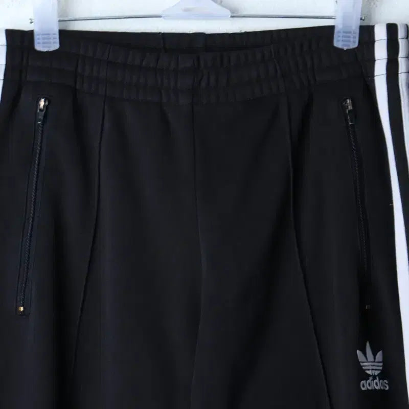 [BUNJANG] Adidas Europa Track Pants Black Old School / (S) 아디다스 트레이닝복 바지 유로파 블랙 올드스쿨-2617