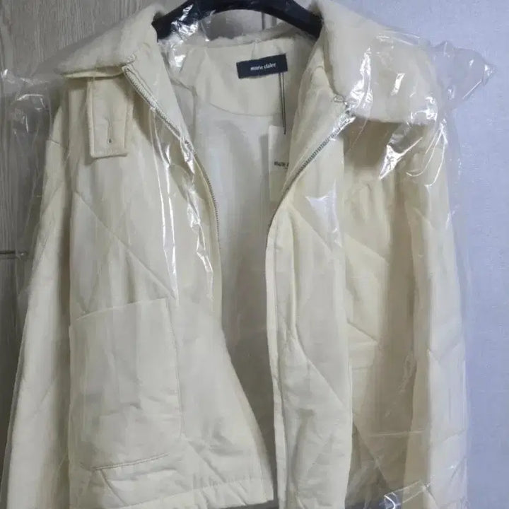 [BUNJANG] Marie Claire Quilted Padded Jumper Ivory / 마리끌레르 아이보리 퀼팅 패딩 점퍼