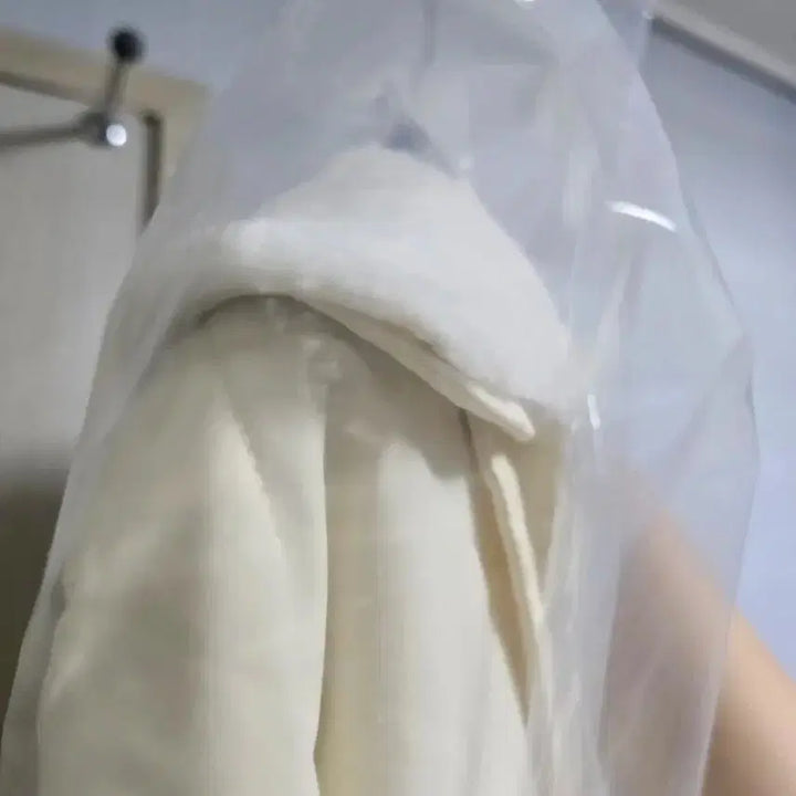 [BUNJANG] Marie Claire Quilted Padded Jumper Ivory / 마리끌레르 아이보리 퀼팅 패딩 점퍼