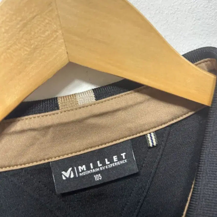 [BUNJANG] Millet Black Long-Sleeve Polo Shirt XL / 밀레 검정색 긴팔 폴로티 XL