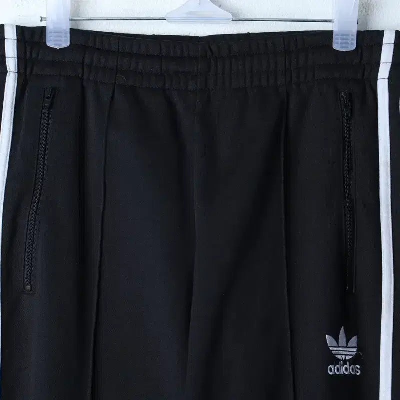 [BUNJANG] Adidas Europa Track Pants Black Old School / (S) 아디다스 트레이닝복 바지 유로파 블랙 올드스쿨-2619