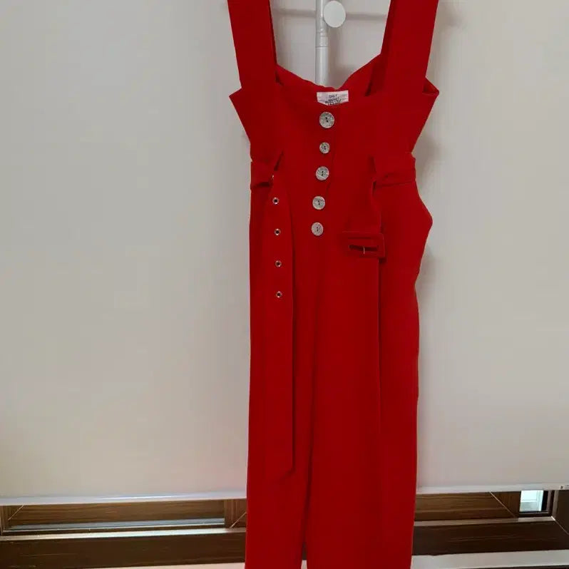 [BUNJANG] Daily Market Red Jumpsuit / 데일리마켓 레드 점프수트