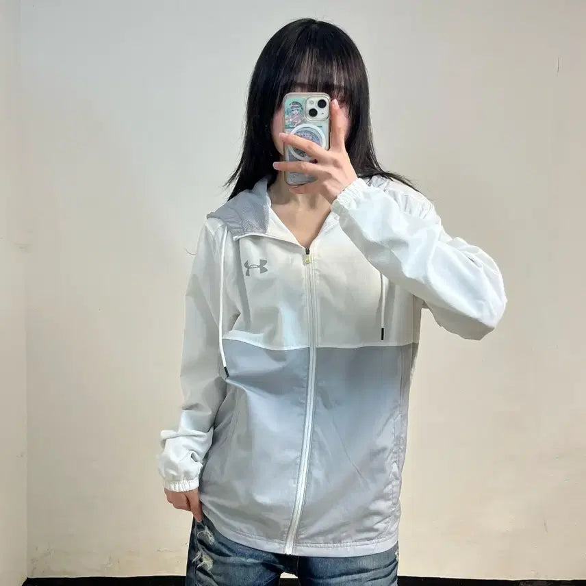 [BUNJANG] Under Armour White Windbreaker Jacket / 언더아머 화이트 바람막이