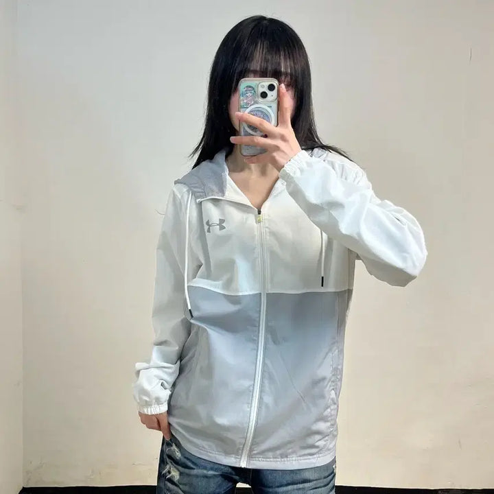 [BUNJANG] Under Armour White Windbreaker Jacket / 언더아머 화이트 바람막이