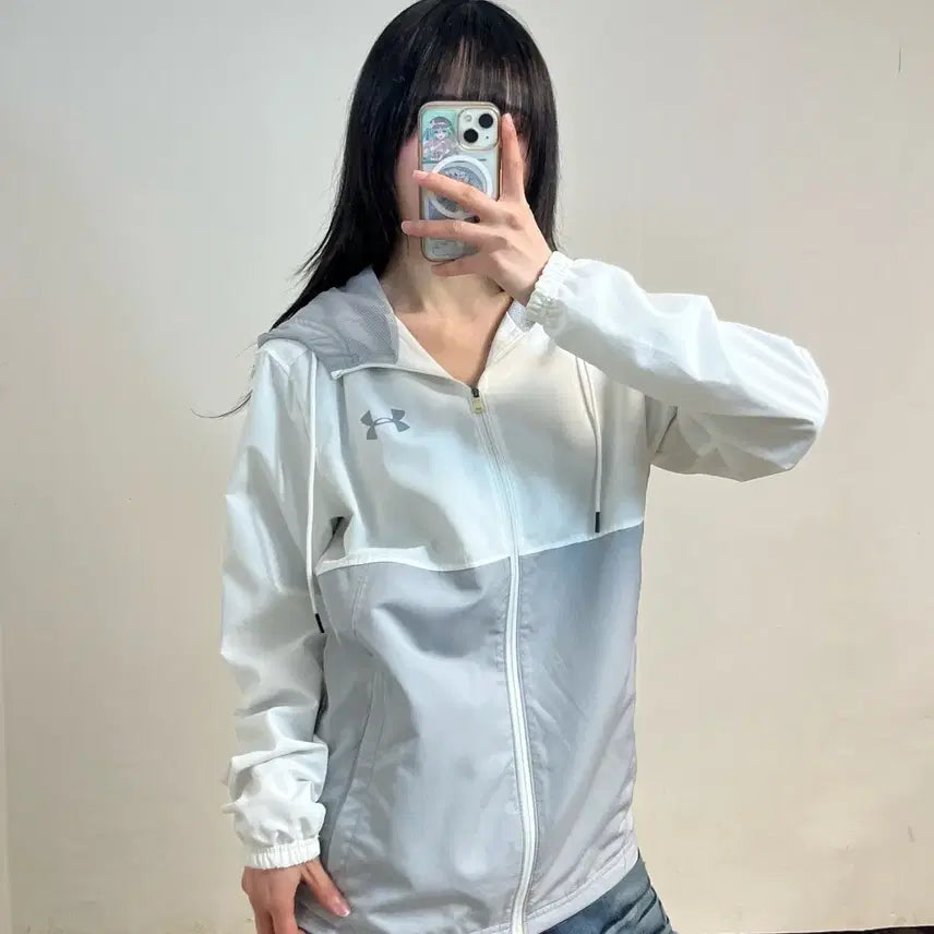 [BUNJANG] Under Armour White Windbreaker Jacket / 언더아머 화이트 바람막이