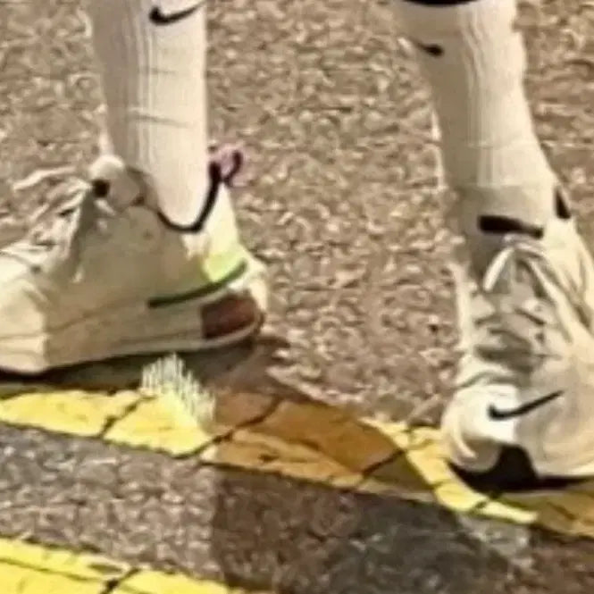 [BUNJANG] Nike Invincible 3 SE White Lime Blast Running Shoes / 나이키 인빈시블 3 se 화이트 라임 블라스트