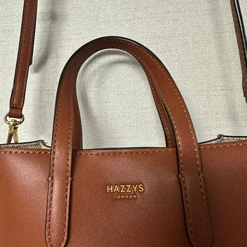 [BUNJANG] Hazzys Two-Way Bag / 헤지스 투웨이가방