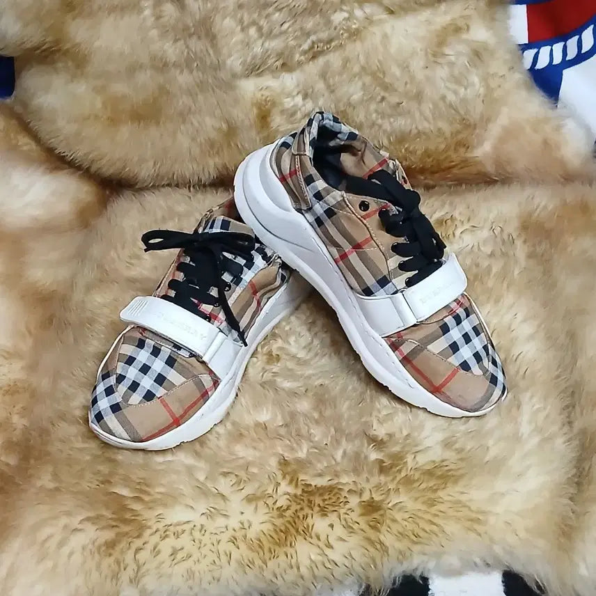 [BUNJANG] Burberry Check Sneakers / 버버리 체크 스니커즈   260
