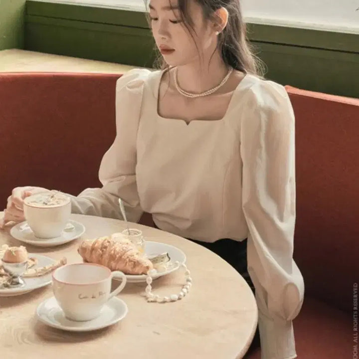 [BUNJANG] Flooum Rose Vine Blouse Size 1 / 플로움 로즈바인 블라우스 1사이즈