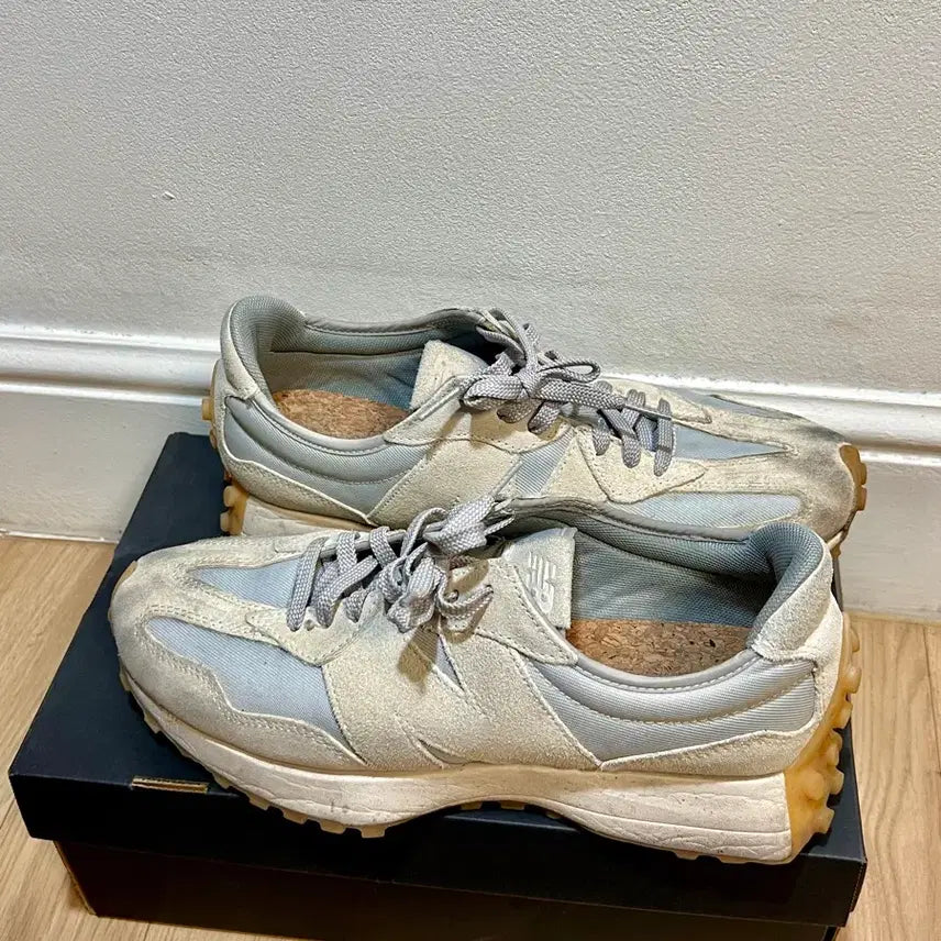 [BUNJANG] New Balance 327 Light Blue Beige Grey Sneakers (270) / (270) 뉴발란스 327 라이트블루 베이지그레이