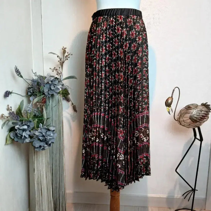 [BUNJANG] Anna Sui Pleated Long Skirt (Size 66 / 28-inch Waist) / 안나수이 플리츠 롱 스커트/66사이즈/허리28인치. A급