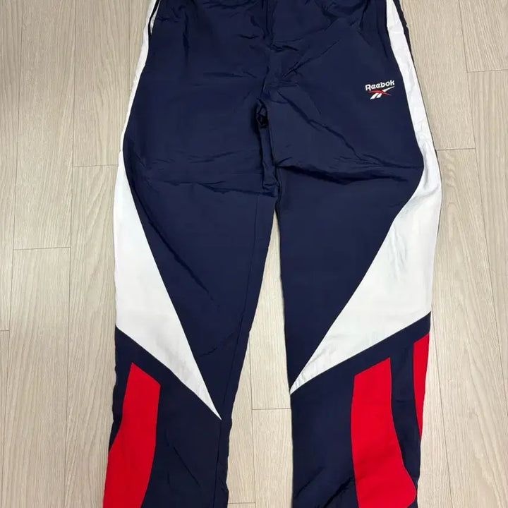 [BUNJANG] Reebok Classic Vector Set-Up Tracksuit / 리복 클래식 트윈 벡터 트랙 셋업 /윈드러너/바람막이