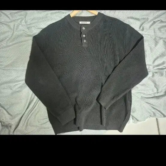 [BUNJANG] Xcontainer Henly Neck Knit Black M / 엑스컨테이너 헨리넥 니트 블랙 M