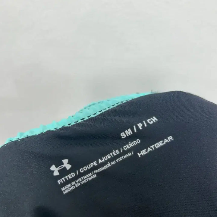 [BUNJANG] Under Armour Black/Mint Athletic Shorts (Size S) / 언더아머 반바지 블랙/민트 운동복 S