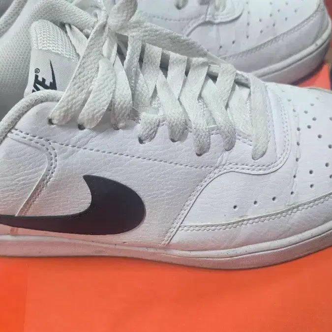 [BUNJANG] Nike Court Vision Low White/Black Sneakers 275mm / 나이키 코트 비전 로우 흰검 운동화 275mm