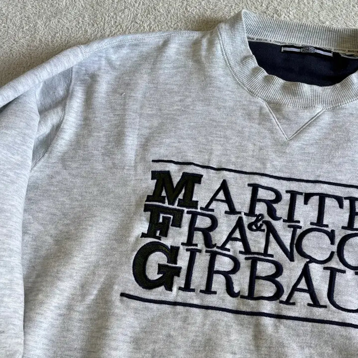[BUNJANG] Marithe Francois Girbaud Embroidered Sweatshirt Oatmeal / 마리떼 프랑소와 저버 멜란지 오트밀 자수 맨투맨