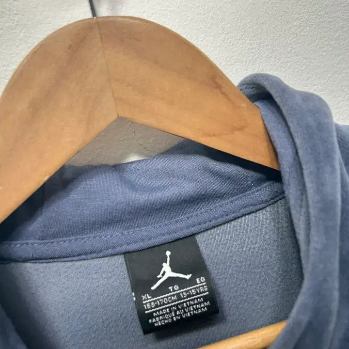 [BUNJANG] Jordan Velvet Hooded Zip-Up Navy XL / 조던 벨벳 후드집업 네이비 XL 벨벳 여성