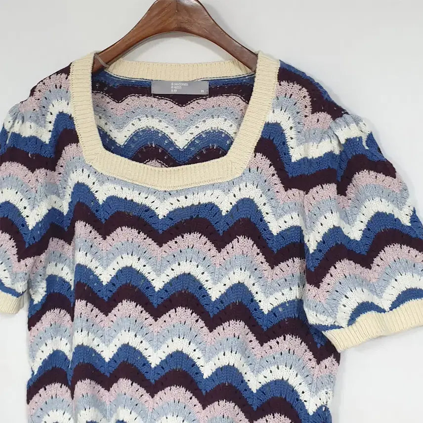 [BUNJANG] 8seconds Square Neck Knit Sweater (Size M) / 8seconds 스퀘어넥 니트 M