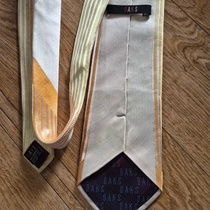 [BUNJANG] DAKS Striped Necktie / 닥스 DAKS 스트라이프 넥타이