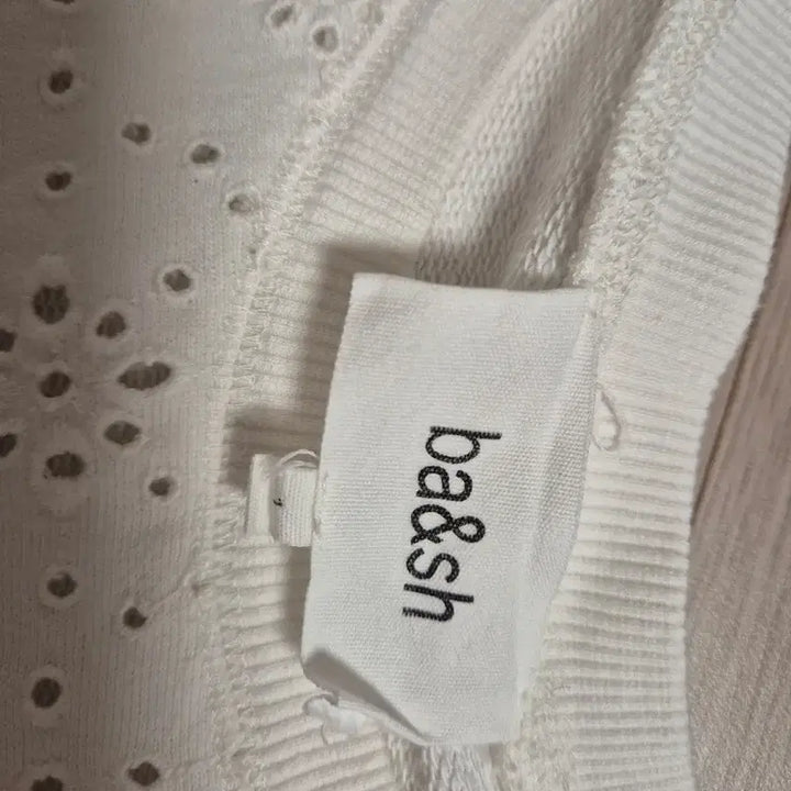[BUNJANG] Ba&amp;Sh White Blouse T-Shirt S / 바앤쉬 Ba&amp;Sh 화이트 블라우스 티셔츠 (25년 가을 구매)(S)
