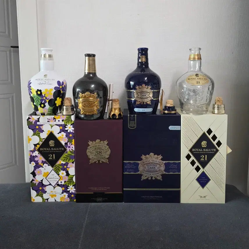 [BUNJANG] Royal Salute 21 &amp; 38 Year Old Bottle Collection Set / 로얄살루트 21년/38년산/에디션 공병 일괄
