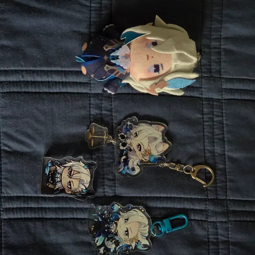 [BUNJANG] Genshin Impact Neuvillette Bundle (Finger Puppet, Keyring, Korotto) / 원신 느비예트 굿즈 일괄(손가락인형, 키링, 코롯토)