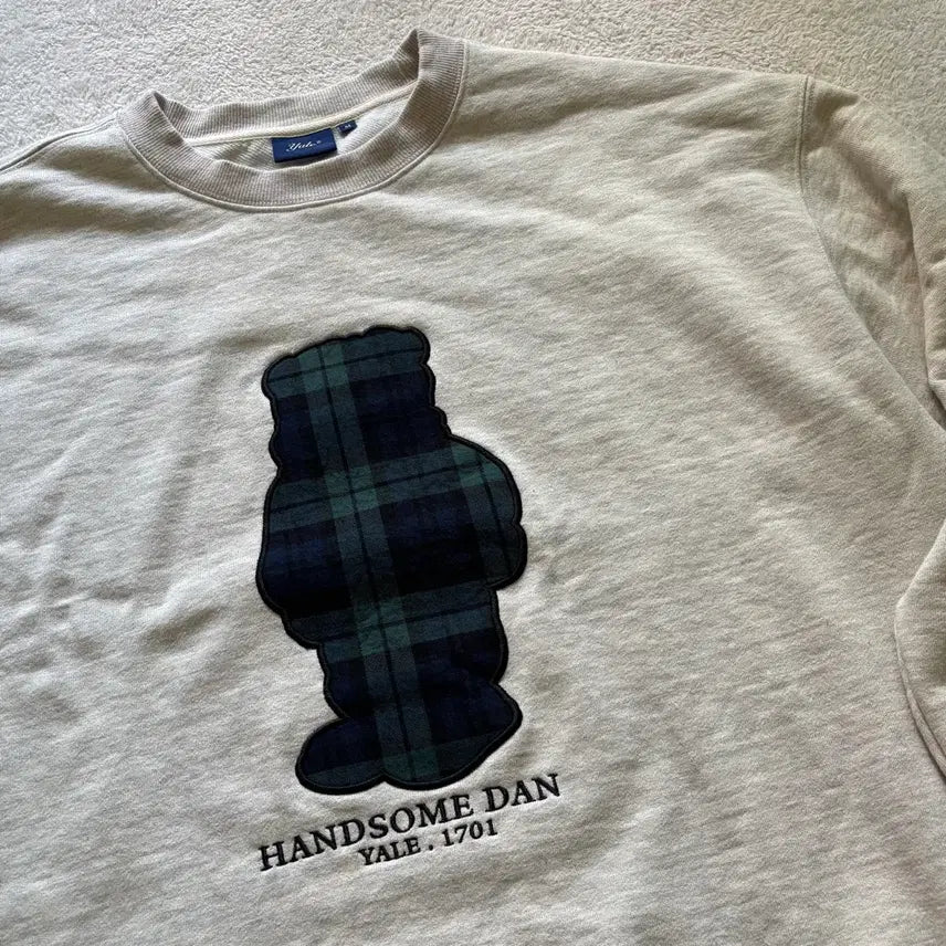 [BUNJANG] YALE Embroidered Teddy Bear Sweatshirt Cream / YALE 예일 테디베어 크림 자수 맨투맨