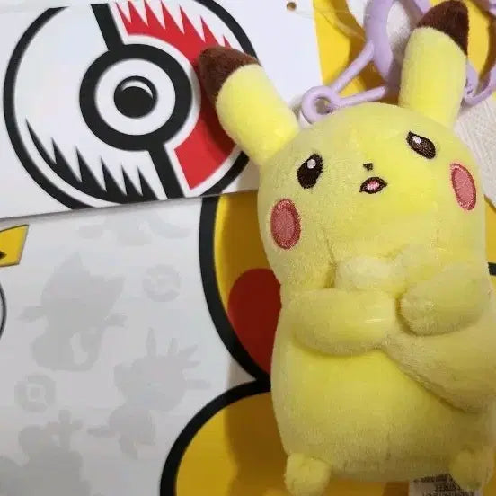 [BUNJANG] Pokemon Center Metamon Playground Pikachu Charm (Careful Personality) / 메타몽 놀이터 각양각색 피카츄 ( 조심스러움) 키링