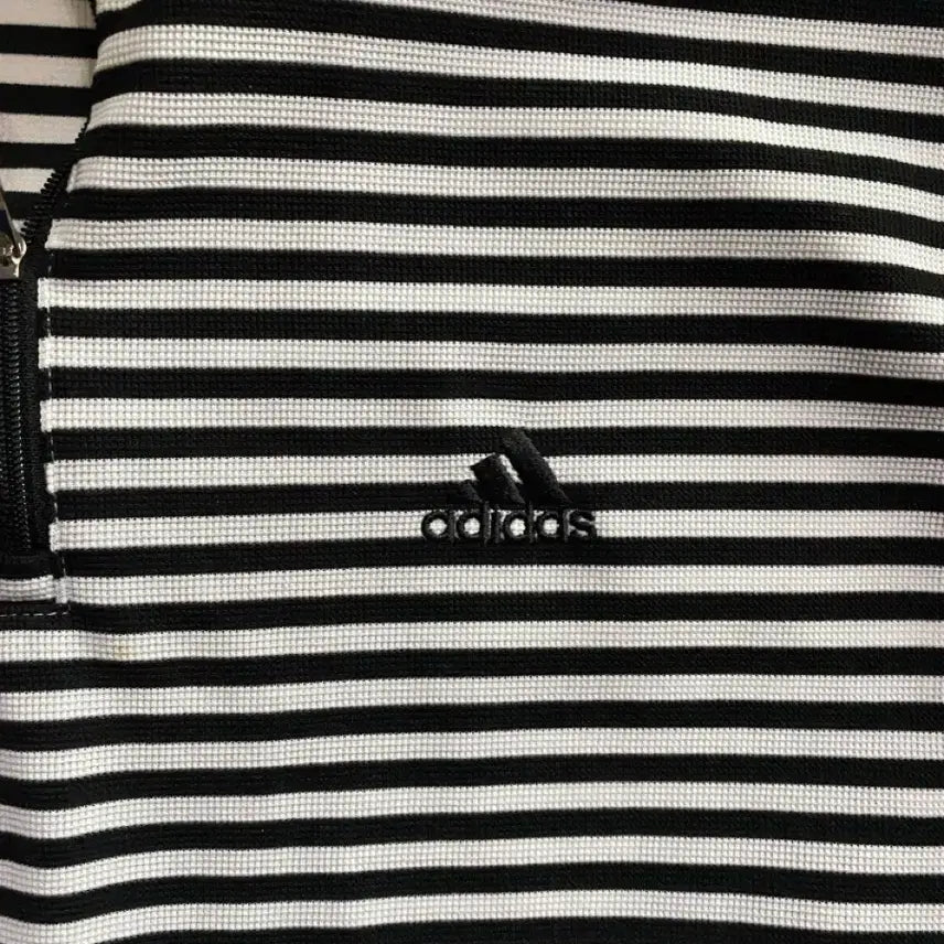 [BUNJANG] Adidas Stripe Summer Zip-Up T-Shirt L/G (100-105) / 아디다스 스트라이프 여름 집업 티셔츠 L/G (100~105)