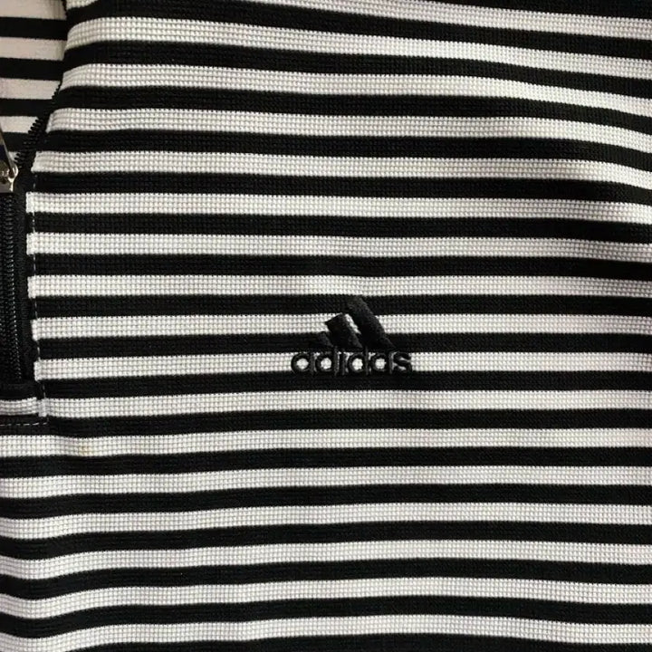 [BUNJANG] Adidas Stripe Summer Zip-Up T-Shirt L/G (100-105) / 아디다스 스트라이프 여름 집업 티셔츠 L/G (100~105)