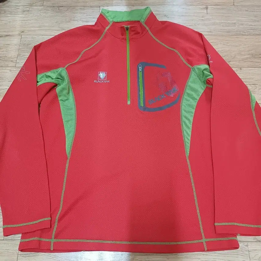 [BUNJANG] Black Yak Zip-Up T-Shirt Red / 블랙야크 짚업 티셔츠 레드