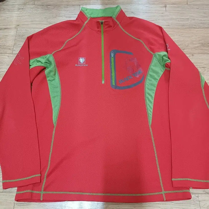 [BUNJANG] Black Yak Zip-Up T-Shirt Red / 블랙야크 짚업 티셔츠 레드