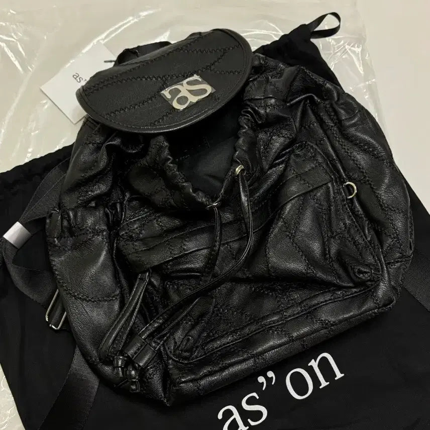 [BUNJANG] AZON Bennet Quilted Leather Backpack / 애즈온 여자가방 베넷 백팩 새상품