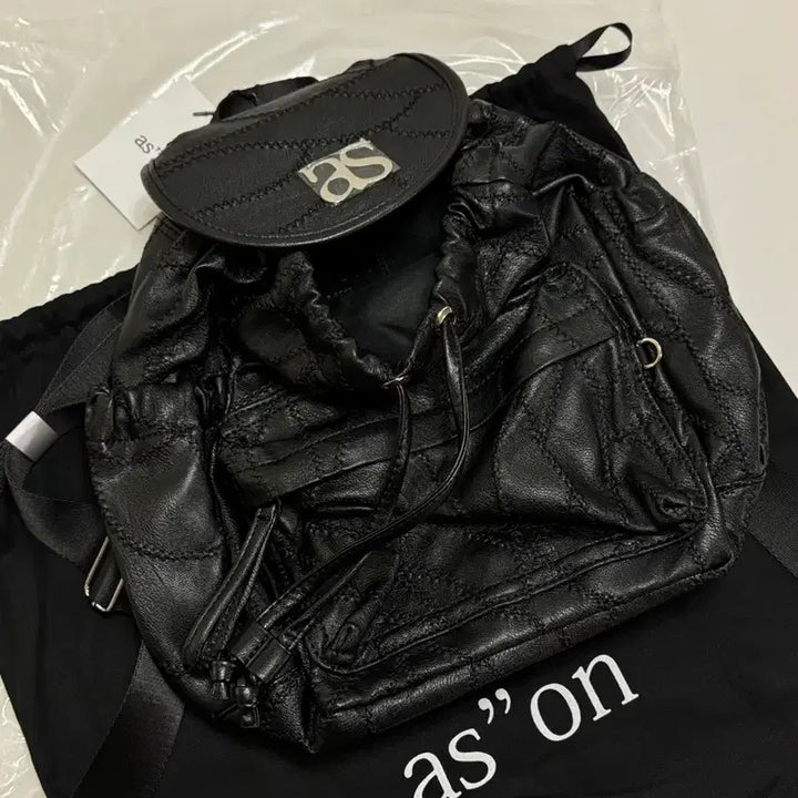 [BUNJANG] AZON Bennet Quilted Leather Backpack / 애즈온 여자가방 베넷 백팩 새상품