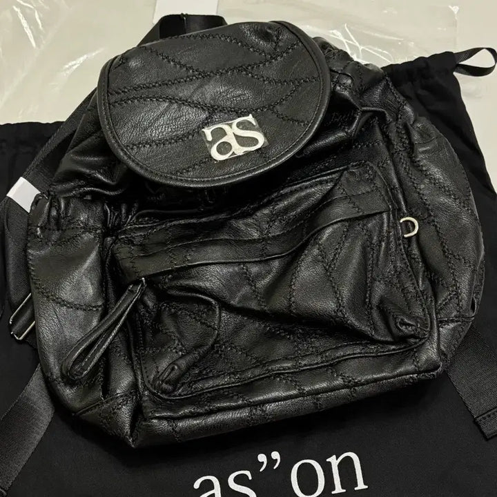 [BUNJANG] AZON Bennet Quilted Leather Backpack / 애즈온 여자가방 베넷 백팩 새상품