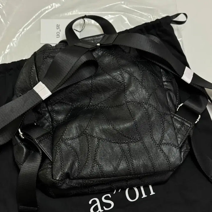 [BUNJANG] AZON Bennet Quilted Leather Backpack / 애즈온 여자가방 베넷 백팩 새상품