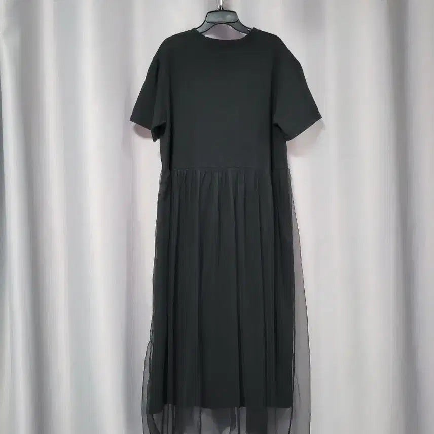 [SOLD OUT] 레터링 면 튤 원피스