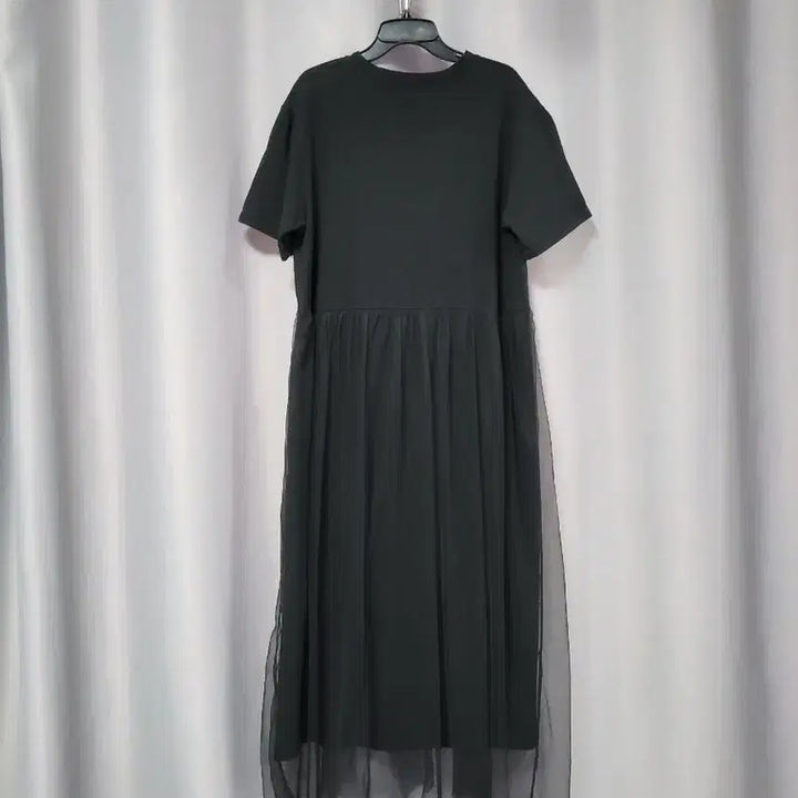 [SOLD OUT] 레터링 면 튤 원피스
