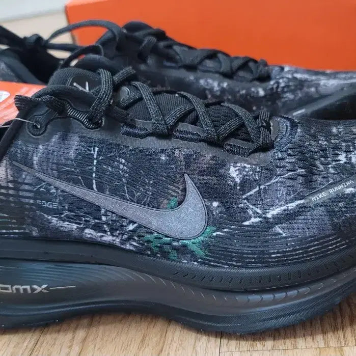 [BUNJANG] Nike Vomero 18 Realtree Camo Black Dark Smoke Grey (280) / 280) 나이키 보메로 18 리얼트리 카모 블랙 다크 스모크 그레이