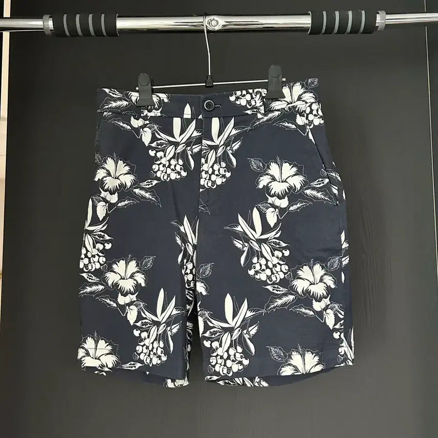 [BUNJANG] Beaker Floral Pattern Shorts / 비이커반바지