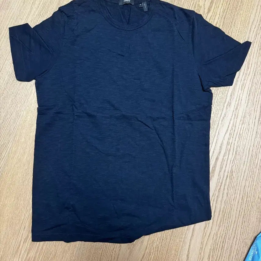 [BUNJANG] Theory Essential Navy Short-Sleeve T-Shirt (M) / 띠어리 네이비 에센셜 반팔티 M