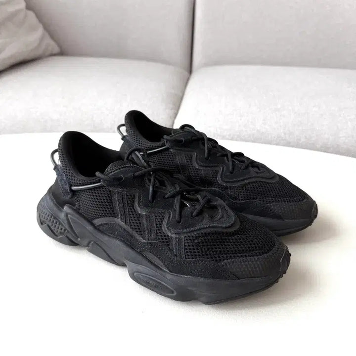 [BUNJANG] Adidas Ozweego Black Sneakers 250mm / [아디다스] 오즈위고 블랙 250