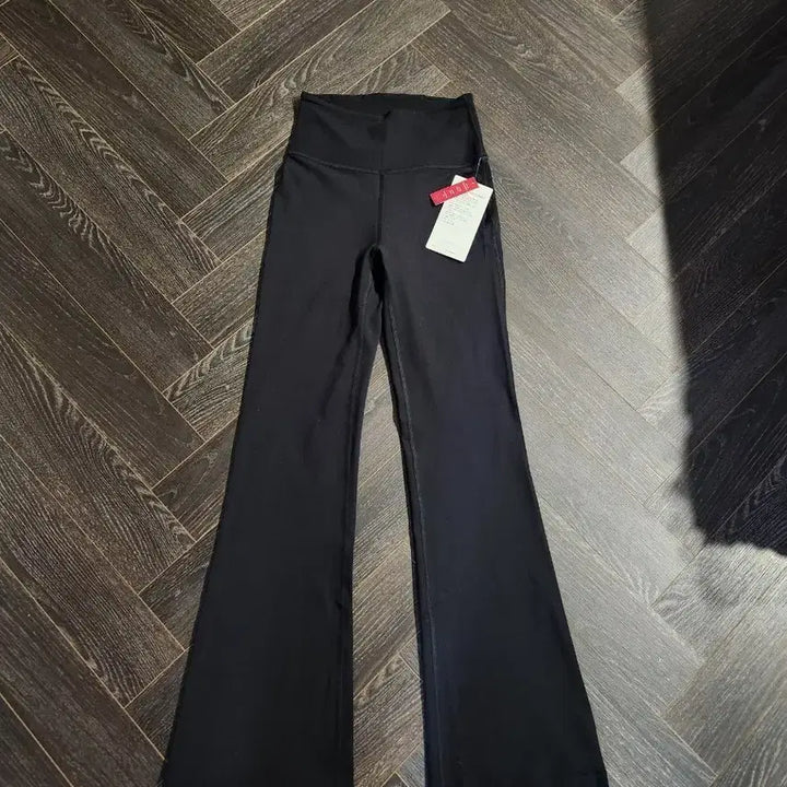 [BUNJANG] Lululemon Nulu Bootcut Leggings - Black / 룰루레몬 Nulu 부츠컷레깅스