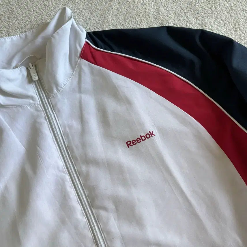 [BUNJANG] Reebok White Color Block Windbreaker Jacket / 리복 화이트 배색 윈드브레이커 바람막이
